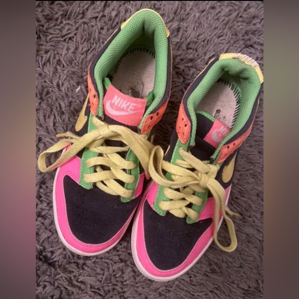 Retro Nike highlighter youth  sneakers no insole
No box